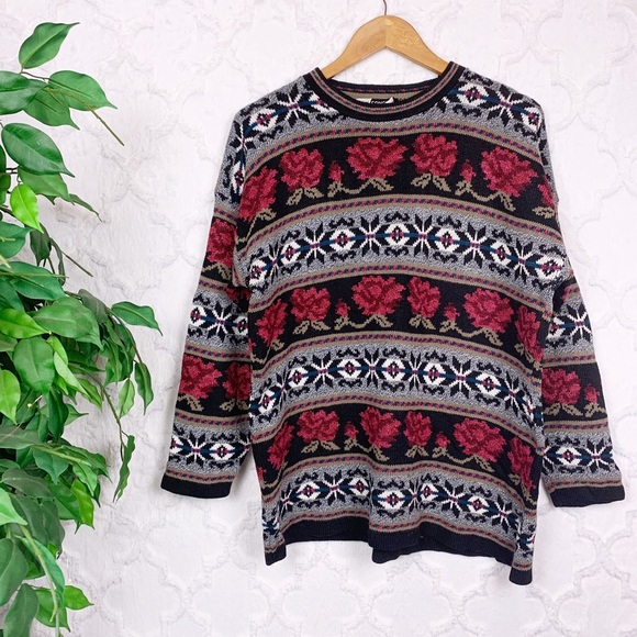 Vintage Tops - Vintage Floral Rose Aztec Printed Sweatshirt